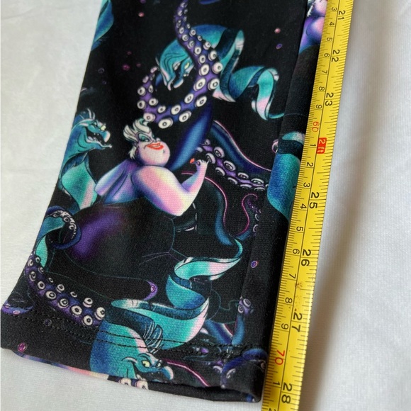 New Disney Little Mermaid Ursula Leggings Zipper Villains Women's Small Pants go - Picture 2 of 11